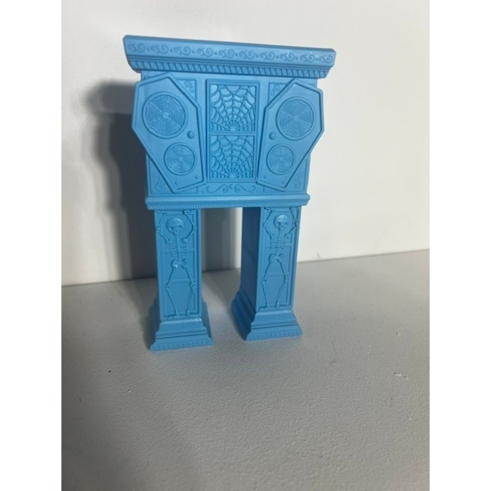 Monster High Blue DJ Booth Turntable Table Doll Accessory Skeleton Spider Web